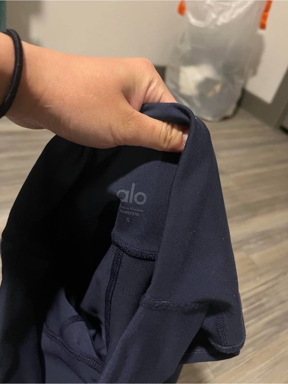 ALO Yoga- Leggings - Picture 5 of 5